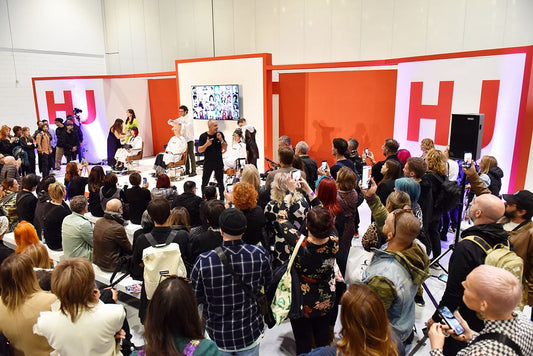 Salon International